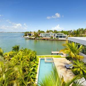 تصویر - ویلای زیبای ساحلی Miami اثر Luis Bosch - معماری
